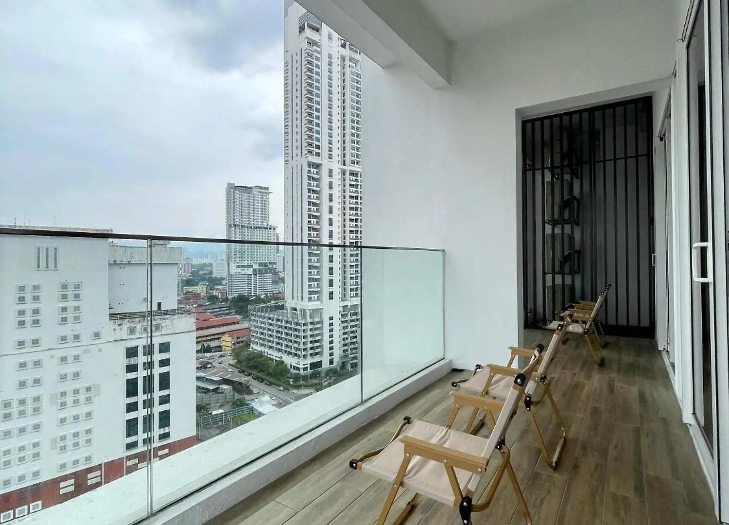 Quill Residence Luxury Designer Apartment 7Pax By Hausome Kuala Lumpur 0*,